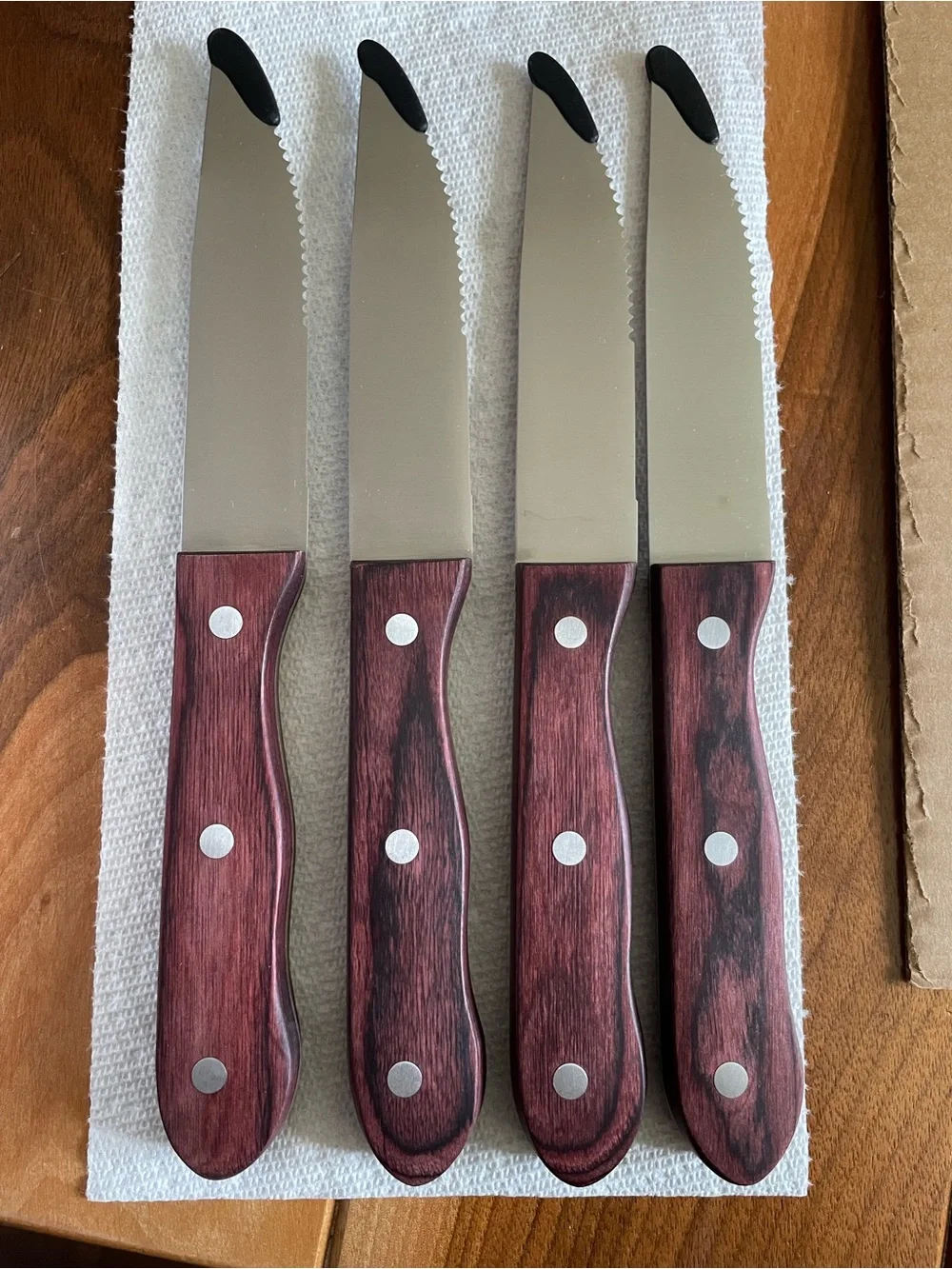 New Zwilling Set of 4 Serrated Steak Knife Set 🥩